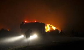Υπόσχεται δε ο κυρ παύλος να του δώσει τώρα δύο φλουριά για μισθό και, όταν αρχίσει να μαθαίνει στο παιδί την οκτώηχο, να του δώσει ένα μέρος της οφειλής και. Fwtia Twra Ypo Plhrh Elegxo H Pyrkagia Sthn Perioxh Neas Makrhs Xarths B I U Newsplanet09 U I B