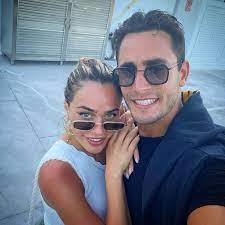 Έτσι μας χάρισε ένα τρυφερό στιγμιότυπο με τον αγαπημένο της. J Jnlbsmvbca5m