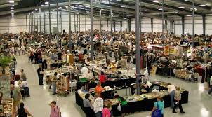 Grayslake North Chicago Illinois Antique Vintage Flea Market Chicago Attractions Lake County Flea Market
