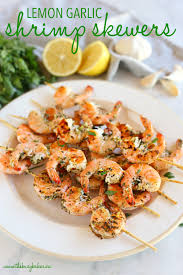 You should have 6 skewers, each with 3 shrimp and 4 chunks of pineapple. Lemon Garlic Grilled Shrimp Skewers The Busy Baker