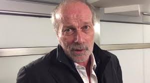 Learn all the details about rabiot (adrienrabiot provost), a player in juventus for the 2020 season on as.com. Rabiot Un Duca Per La Juve Mamma Papa E Calcio