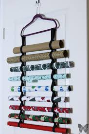 Geschenkpapier Aufbewahrung Geschenkpapier Aufbewahrung Es Gibt Lagerraum Fur Sie Es Ist Kein In 2020 Aufbewahrung Geschenkpapier Papieraufbewahrung Geschenkpapier