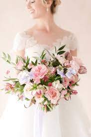 Commonwealth employees receive 15% off using code: Weddings Katie Gallagher Louisville Lexington Ky Wedding Photography Timeless Wedding Kentucky Wedding Colorful Wedding Bouquet