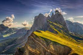 Der transport von tieren, fahrrädern oder anderen gegenständen ist auf vielen anlagen gestattet. Seceda Alm Und Geislerspitzen Photo Image Natur Italien Landschaft Images At Photo Community