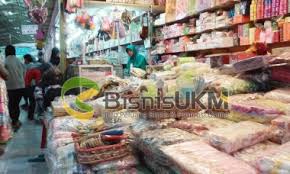 Pasar kliwon (kudus), pasar baru (jakarta), dan pasar klewer (solo) merupakan contoh pasar. Berbekal Shalat Dan Doa Jaya Rejeki Kuasai Aneka Peluang Usaha