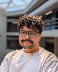 Kyle Jeter's Instagram, Twitter & Facebook