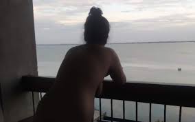 Desi bhabhi hotel leans out spread