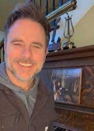 Charles Esten