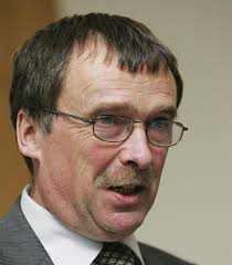 MP Alan Whitehead joins Chris Huhne in releasing expenses early