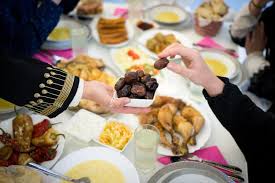 Hier finden sie die infos beim fastenmonat aus und ende. Ramadan Und Halal Ernahrungsregeln Der Muslime