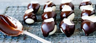 Marsipanpraliner Med Rom Recept Paskgodis Jul Recept Recept