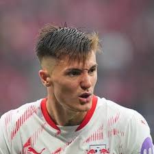 Captain Tom Cairney sends Fulham into Premier League