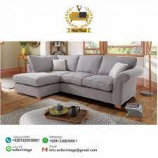 Jual sofa ruang tamu sudut yang mempunyai ukuran besar dengan model moderen mewah, menggunakan kain oscar yang berwarna putih, sehingga sangat cocok untuk anda yang menyukai warna suci dan segar. Jual Sofa L Minimalis Sofa Sudut Minimalis Forza Jual Sofa Sudut Minimalis Sofa L Sofa Ruang Keluarga