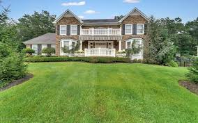 26 Alexis Dr Farmingdale Nj 07727 Pool Houses Resort Pools Swimming Pools