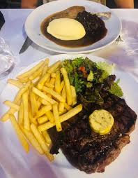 Add the steak to the pan and cook for 2 minutes, then turn and cook for a further 2 minutes. De Principales Pediomos Confit Duck Leg With Braised Red Cabbage Mashed Potato And Red Wine Jus