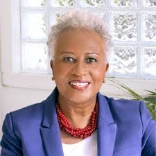 Lillian Davenport's Instagram, Twitter & Facebook