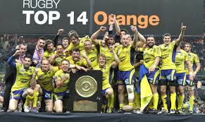 Le bouclier de brennus est la récompense décernée à l'équipe victorieuse du championnat de france de rugby à xv, le top 14. 10 Ans Apres Canal Nous Fait Revivre Le Premier Titre Asm Rugby
