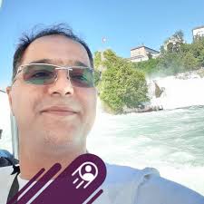 Khloé Kardashian added a new photo.