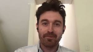 Comedian Tom Cashman rallies renters to normalise landlord references