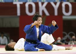 Aug 28, 2019 · また、阿部詩さんのお父さんの職業は、 消防士 だそう。 兄の一二三さんが小さい頃から 一緒に本格的に柔道の稽古 をしたり、 筋肉を鍛えている消防士仲間と 一緒にトレーニングメニューを考えたり したそうです。 Bktjn7suwy6h M