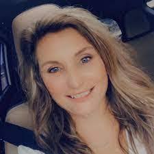 Stacey Heinrich's Instagram, Twitter & Facebook