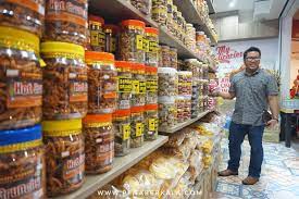 Masyarakat di sana memanggilnya sebagai 'achu murukku' atau 'achappam'. Penaberkala My Delicacies Busana Mara Kl Jual Kuih Raya Sepanjang Tahun