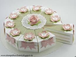 Hier findest du fünf einfache bastelideen für kinder. Torte Als Geldgeschenk Zur Hochzeit Geburtstag Hochzeitstorte Basteln Hochzeitstorte Papier Geldgeschenke Hochzeit