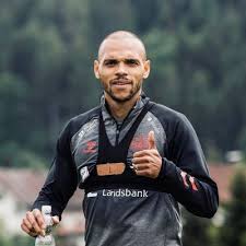 The 28 years old danish footballer was born in esbjerg. Martin Braithwaite Net Worth Bio Age Position Current Team Career Height Wife Facts Biography Gist