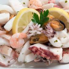 Il polpo vive in mari temperati e caldi, molto diffuso nel mare mediterraneo. Insalata Di Mare 400g Nice Surgelati