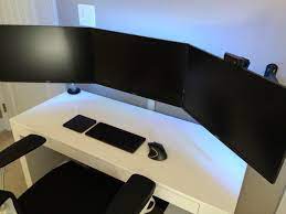 This computer desk is perfect furniture for your home or office and will provide you with an unmatched convenience. Black White Battlestation By Blackwhite01 On Reddit Design Setups Gaming Room Setup Custom Computer Computer Setup