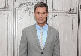 New release dates episodes interior therapy with jeff lewis. Jeff Lewis Is Coming Back To Tv Flipping Out Star S New Design Show To Feature Celebrity Clients