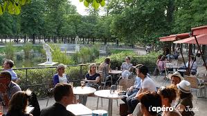 Bienvenue à jardins, jardin ! Apero En Terrasse Sur Le Jardin Des Tuileries Au Cafe Diane Dolce Vita L Apero Du Jeudi