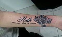 Erstes Tattoo Fur Meine Verstorbene Mutter 3 Tattoo Ideen Ideen Fur Tattoos Tatowierungen