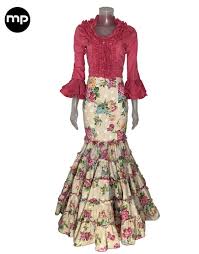 A la hora de hacer un traje de flamenca casero es necesario determinar las partes que se van a elaborar, ya que este tipo de vestuario cuenta con varias piezas, determinar el color también es un punto importante, ya que en la mayoría de los. Traje De Flamenca Canastero Falda Flamenca 2019