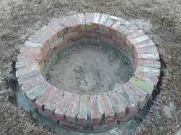 Create a rectangle four bricks long and three bricks wide but leaving the corners clear for a bigger pit. How To Build A Sturdy Brick Fire Pit Part 2 Youtube