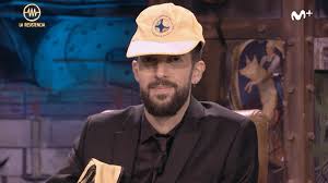 Desde las redes sociales de 'la resistencia' calentaron la llegada de piqué con un sonado tuit sobre una serpiente pitón y una foto. La Resistencia En Movistar On Twitter Olmo Broncano