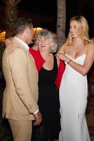 Jun 10, 2021 · he's known to like a drink or two. Who Is Karl Stefanovic Dating Karl Stefanovic Girlfriend Wife