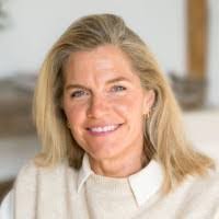 Wendy Farr's Instagram, Twitter & Facebook