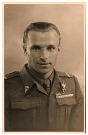 THE DESCENDANTS OF BERTRAND CHESNAY dit LAGARENNE