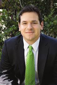 Roberto Limas's Instagram, Twitter & Facebook