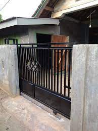 Memiliki rumah minimalis dengan keamanan yang lengkap merupakan idaman bagi banyak orang terutama orang yang tinggal diperkotaan. 60 Desain Pagar Minimalis Besi Kayu Tembok Contoh Model