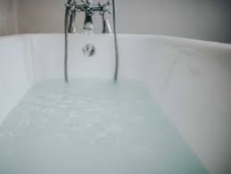 A custom made bathtub liner will cost between $700 to $1,000 installed, while a liner and tub surround should cost about $2,000. Bathtub Refinishing Vs Tub Liners What Is Best