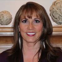 Lynn Vernon's Instagram, Twitter & Facebook