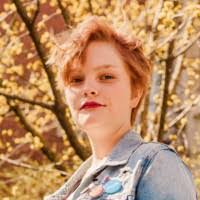 Alison Hess's Instagram, Twitter & Facebook