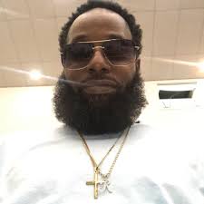 & I can only kiss another fly girl lips. 💋