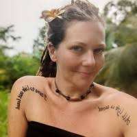 20+ "Amanda Bau" profiles