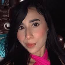 Manuela Rendon's Instagram, Twitter & Facebook