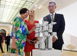 Dcera ministra financí andreje babiše (62) má u téma babiš andrej monika babišová na wiki.blesk.cz. Babis Prisel Na Vystavu Perzekvovanych Umelcu Degradace Reaguje Vytvarnik Kolibal