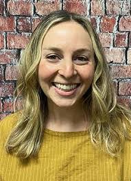 Laura Silverberg's Instagram, Twitter & Facebook