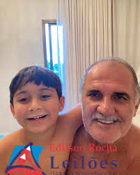 Bom feriado a Todos, vamos passar juntos. Meu vovozinho